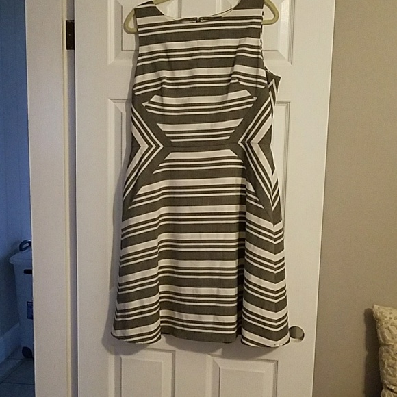 Calvin Klein women's sleeveless dress - Picture 1 of 3